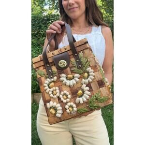 Vintage Woven Daisy Basket Bag — Sunday Honey Archive